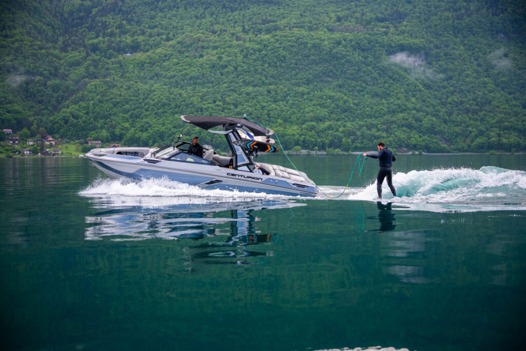 Centurion RI 230 boat 2022 for sale – Premium wakeboard and wakesurf boat in excellent condition, sporty design, luxurious interior, and high-performance engine for water sports enthusiasts.