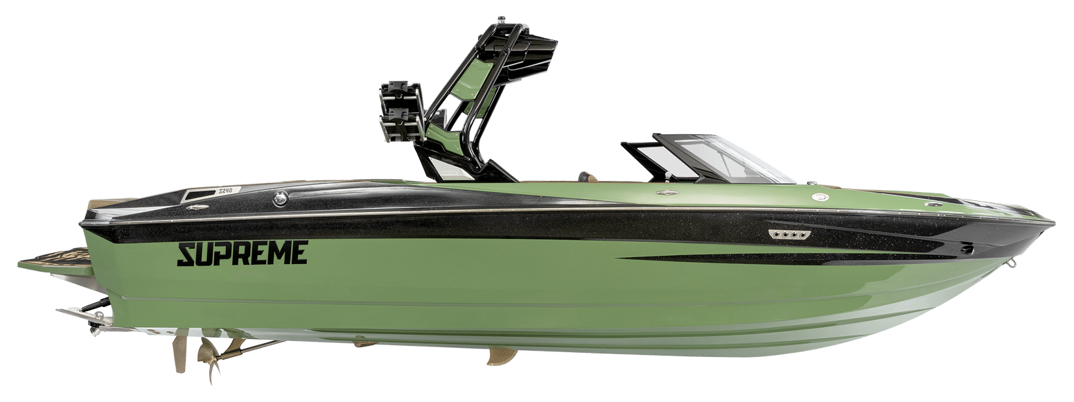 Wakeboat Supreme S240 à Annecy, puissance et performance pour le wakesurf et wakeboard.